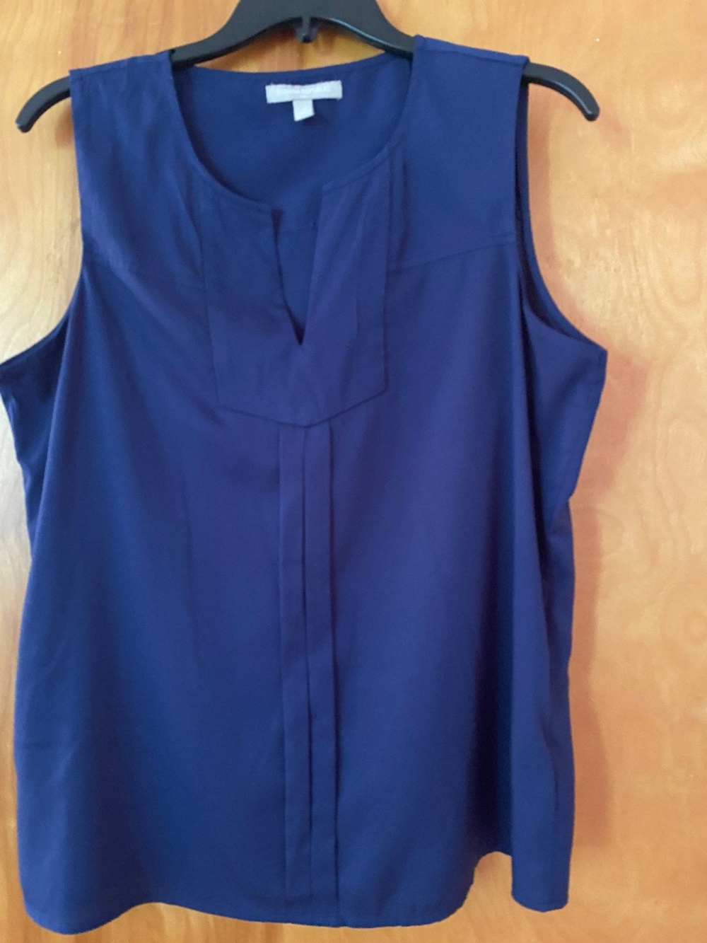 Banana Republic Sleeveless V-Notch Shell in Deep Blue